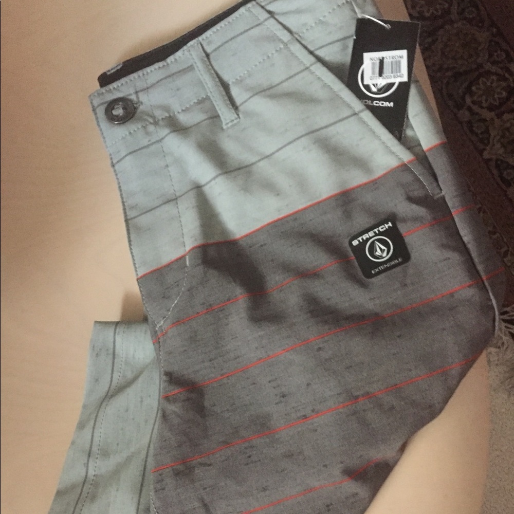 Boys Volcom Shorts size 27/14. New with Tags.